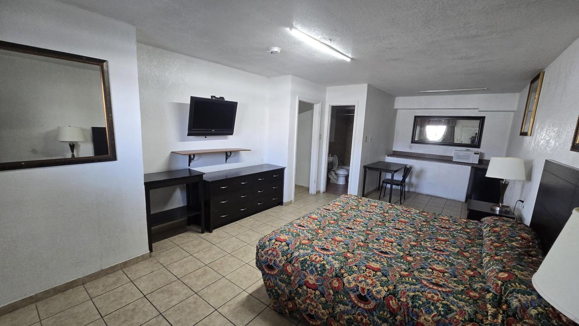 Super 7 Inn By Oyo San Antonio Nw Medical Center Exterior photo